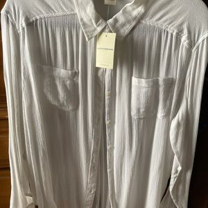 Lucky Brand white button down cool shirt